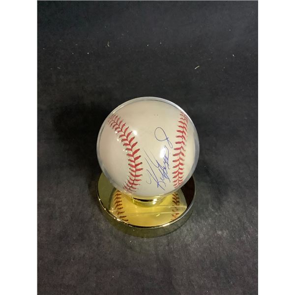 *NO COA* AUTOGRAPHED KEN GRIFFEY JR. BASEBALL WITH GOLD COLOURED BASEBALL HOLDER