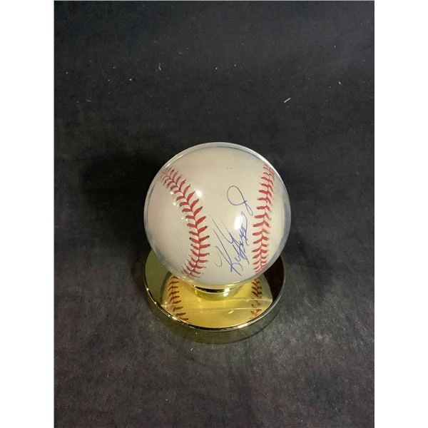 *NO COA* AUTOGRAPHED KEN GRIFFEY JR. BASEBALL WITH GOLD COLOURED BASEBALL HOLDER