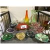 Image 1 : 12 ASSORTED ART GLASS PIECES