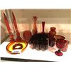 Image 2 : ASSORTED ART GLASS AND RED GLASS PIECES