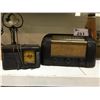 Image 1 : 2 VINTAGE RADIOS; RCA VICTOR AND PHILCO