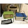 Image 1 : 3 VINTAGE RADIOS; DETROLO, ARVIN AND MORE