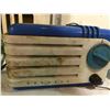 Image 2 : 3 VINTAGE RADIOS; DETROLO, ARVIN AND MORE