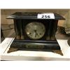 Image 1 : WATERBURY MANTLE CLOCK