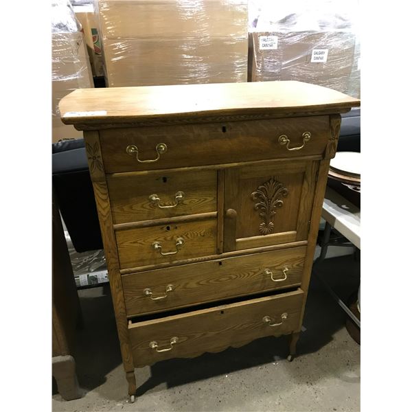 VINTAGE 6 DRAWER DRESSER