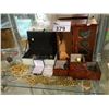 Image 1 : ASSORTED JEWELLERY