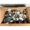 Image 2 : VERY LARGE ASSORTMENT OF COSTUME JEWELLERY
