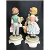 Image 2 : 2 GOEBEL FIGURINES
