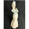 Image 2 : LLADRO PORCELAIN FIGURE