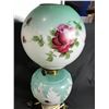 Image 2 : ANTIQUE HAND PAINTED HURRICANE LAMP