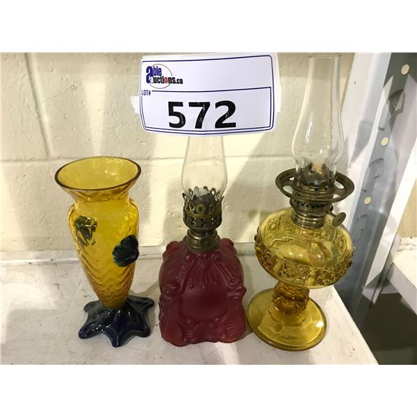 ASSORTED COLLECTABLES; 2 OIL LAMPS AND GLASS VASE