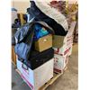 Image 1 : PALLET OF ASSORTED STORAGE LOCKER GOODS