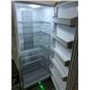 Image 2 : FRIGIDAIRE STANDING FREEZER MODEL FFFH20F3WW0