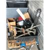 Image 2 : PALLET OF ASSORTED TOOLS NAILS AND HARDWARE