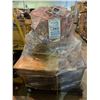 Image 2 : PALLET OF VALENTINE CARDS, CHILDREN'S DESK, STANDING SPEAKERS, AND MORE