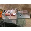 Image 2 : RYOBI 10" PRECISION BENCHTOP CUTTING SYSTEM