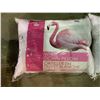 Image 2 : 2 STANDARD SIZE PILLOWS: CANADIAN FEATHER & DOWN COMPANY WHITE DOWN