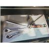 Image 8 : BLACK MAXIMUM 57" MOBILE 16 DRAWER TOOL STORAGE COMBO, WITH TOOL CONTENTS