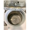 Image 2 : WHIRLPOOL CABRIA CLOTHES WASHER MODEL WTW6600SW2