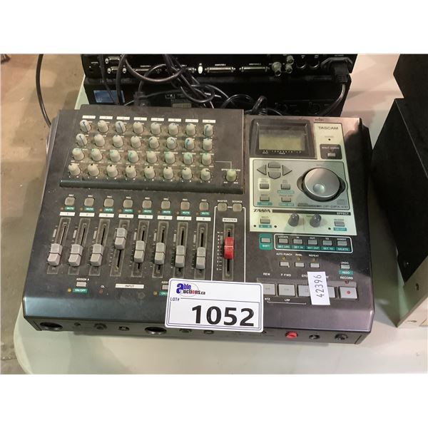 TASCAM DIGITAL PORTASTUDIO DP-01FX/CD