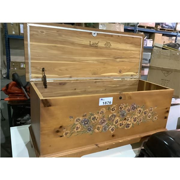 CEDAR LINED LANE TRUNK44X17X21: