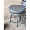 Image 1 : 25 METAL SWIVEL BAR STOOLS (WEAR & TEAR ON CUSHIONS)