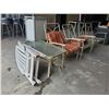 Image 2 : 4 PIECE PATIO SET & FOLDING PLASTIC DECK CHAIR