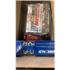 Image 6 : 2 BOXES OF SHIPPING PAPER AND DVDS