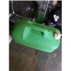 Image 8 : STAINLESS SINK WITH CORKE, WATER JUG, SCRUB BRUSH AND TARP