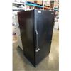 Image 2 : BLACK FRIGIDAIRE REFRIGERATOR WITH BOTTOM FREEZER - TESTED WORKING