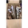 Image 2 : BOX OF ANTIQUE RECORDS
