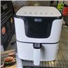 Image 2 : ULTIMA COSA PRESTO LUXE PLUS 5L AIR FRYER - TESTED WORKING, SMALL CRACK IN HANDLE, RETAIL $149