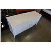 Image 2 : WHITE METAL DOUBLE DOOR LOCKING CABINET WITH KEYS