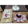 Image 2 : Blue Willow Plastic Dishes & Tea Cups Circa 1950