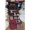 Image 1 : Community Silverplate Flatware Set