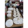 Image 1 : Mikasa Petite Bone Floral Motif Service for 8 China Set