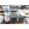 Image 1 : Cuisinart Blender & B & D Toaster Oven