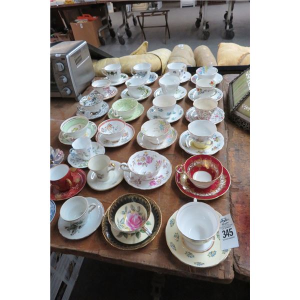 Cups/Saucers (27)