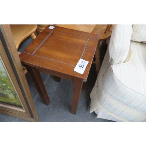 Mahogany Small End Table