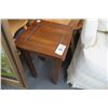Image 1 : Mahogany Small End Table