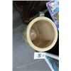 Image 2 : Palm Motif Umbrella Stand
