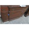 Image 3 : Mahogany Hutch
