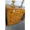 Image 1 : Maple 4 Drawer Dresser