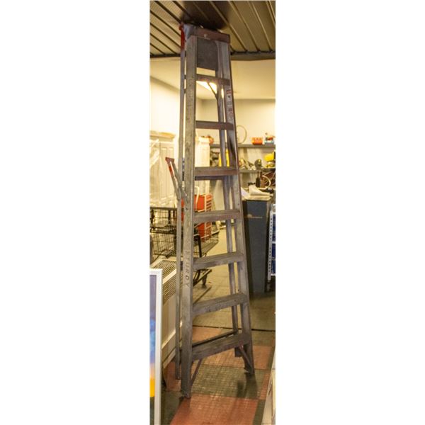 8 FOOT ALUMINUM LADDER