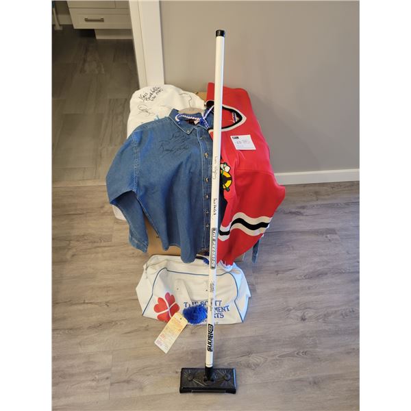 Curling Broom Autographed by Curling Hall of Famer Lars Vagberg & His Team - Souvenir Curling...