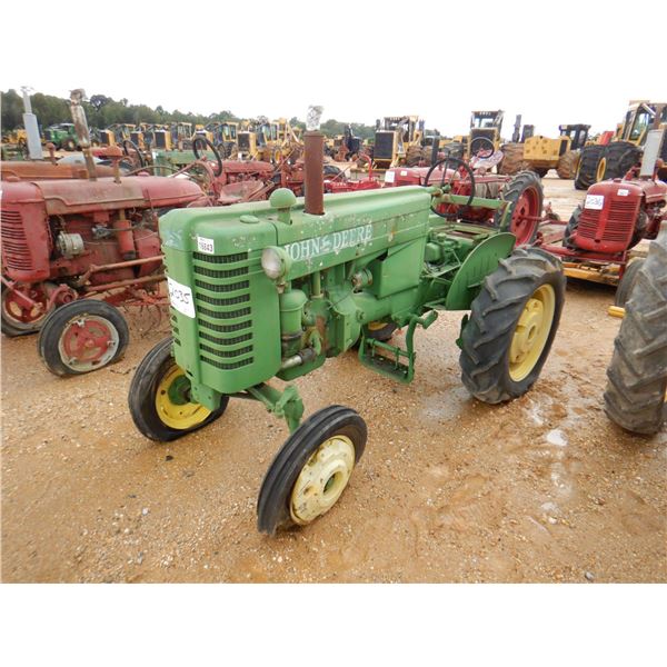 JOHN DEERE MODEL M Farm Tractor