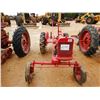 Image 5 : FARMALL CUB Farm Tractor