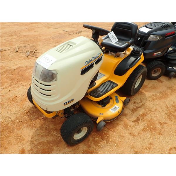CUB CADET LT1018 Lawn Mower