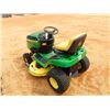 Image 4 : JOHN DEERE D105 Lawn Mower