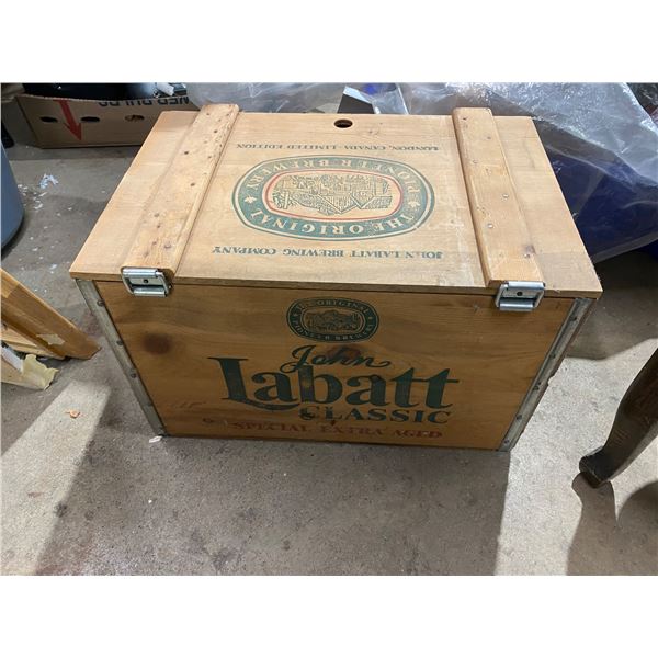 Labatt Wood crate with Bottle empty